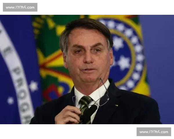 巴西总统倡议尽快恢复国内足球赛事推动体育复苏